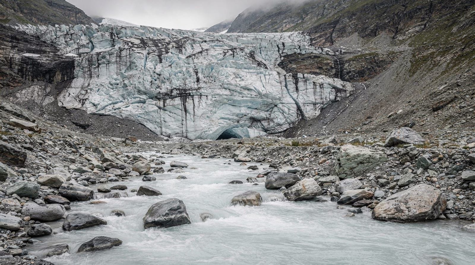 Chalaadi Glacier: the easiest big walk in Svaneti