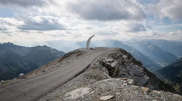The Georgian Military Highway, kilometre by kilometre