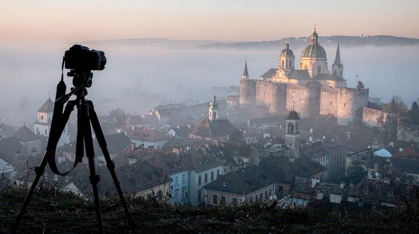 Where to photograph Tbilisi, hour by hour